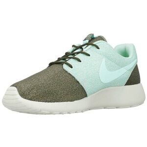 Nike Women’s Rosherun Print, Size 7